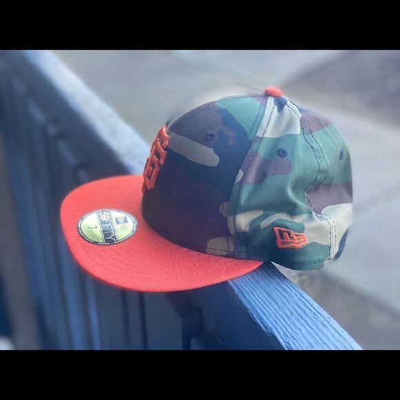 San Francisco Giants Cap SnapBack Hat New Era 59Fifty Orange Brim & Camo Color - Picture 1 of 8